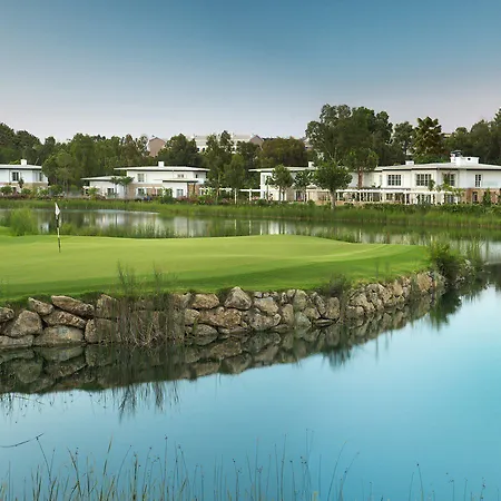 Azure By Cornelia באלאק